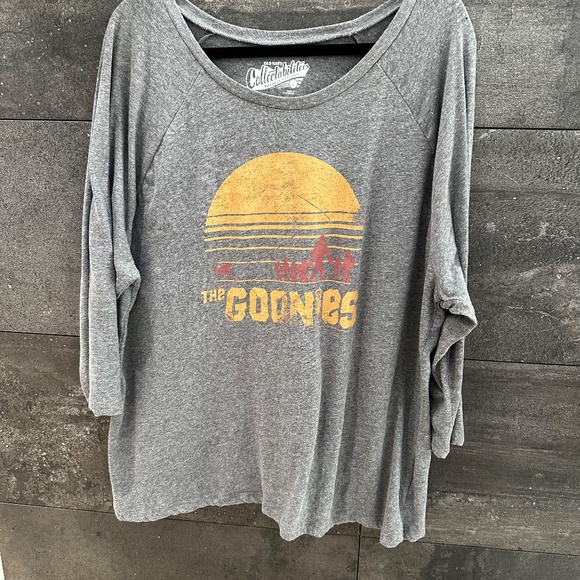 Old Navy Colectabilitees The Goonies Gray T shirt Size XXL - Picture 2 of 7